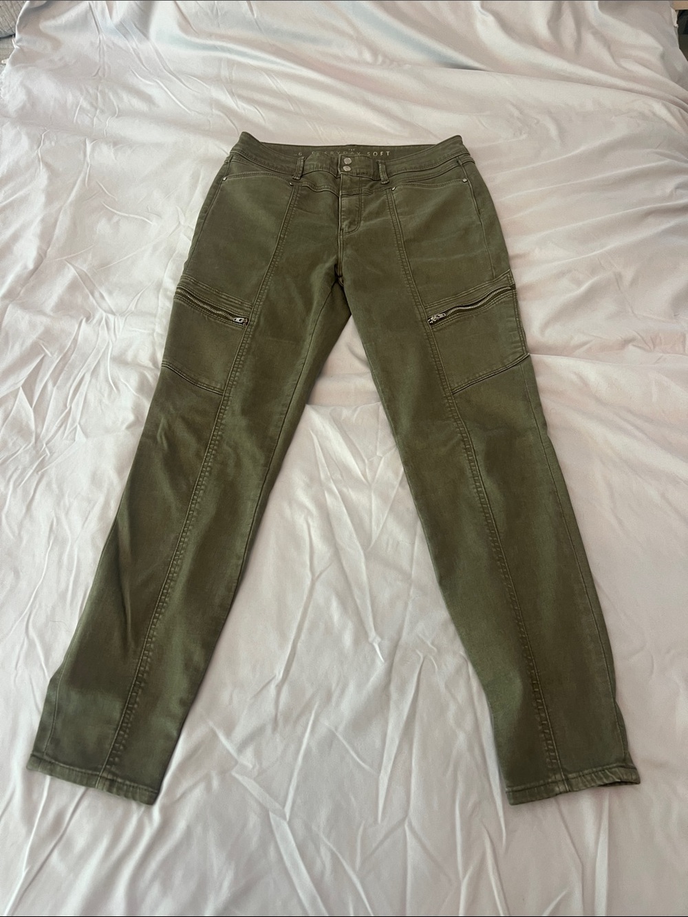 White House Black Market Olive Green Skinny Cargo Jeans